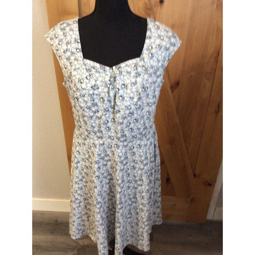 Dress Tells Blue White Floral print Sleeveless Dress Size XXL